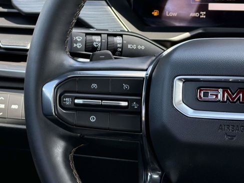 Used 2024 GMC Acadia AT4 w/ Luxury Package AWD/4WD image 12