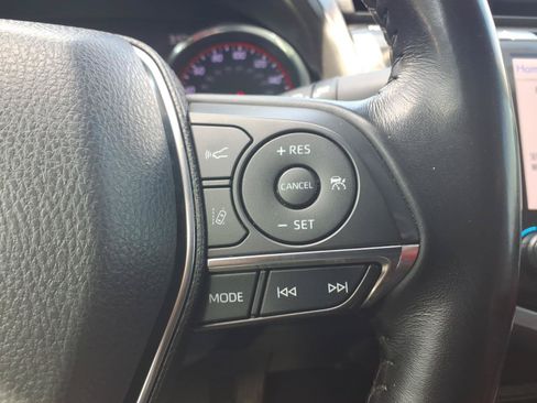 Used 2019 Toyota Camry XSE FWD image 23
