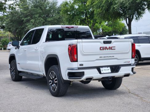 Used 2022 GMC Sierra 1500 AT4 w/ AT4 Premium Package AWD/4WD image 4