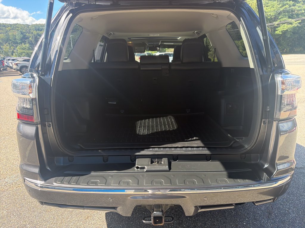 Used 2023 Toyota 4Runner Limited AWD/4WD image 23