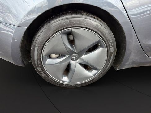 Used 2020 Tesla Model 3 Long Range image 23