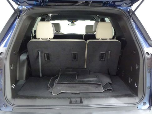 Used 2023 Chevrolet Traverse LS image 14