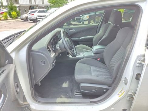 Used 2022 Dodge Charger R/T w/ Driver Convenience Group RWD image 13