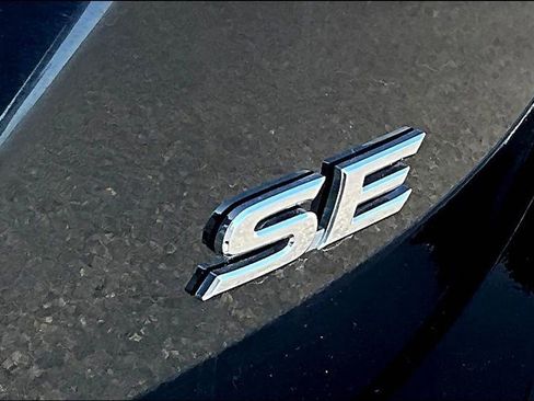 Used 2024 Toyota Camry SE FWD image 20