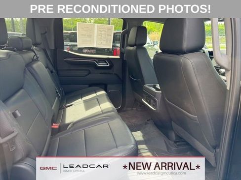 Used 2023 GMC Sierra 1500 SLT w/ SLT Premium Package AWD/4WD image 13