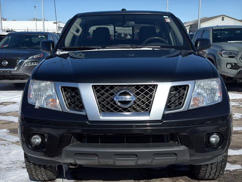 Used 2017 Nissan Frontier PRO-4X image 3