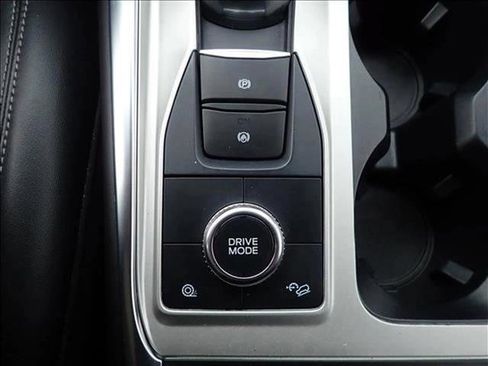 Used 2022 Ford Explorer XLT w/ Equipment Group 202A AWD/4WD image 23