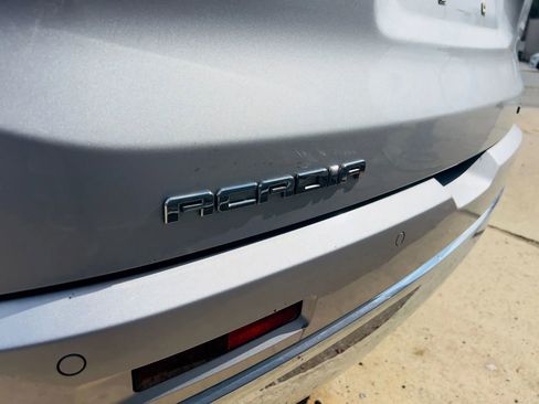 Used 2017 GMC Acadia Denali w/ Technology Package image 12