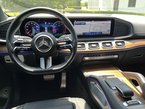 Certified 2024 Mercedes-Benz GLS 450 4MATIC image 30