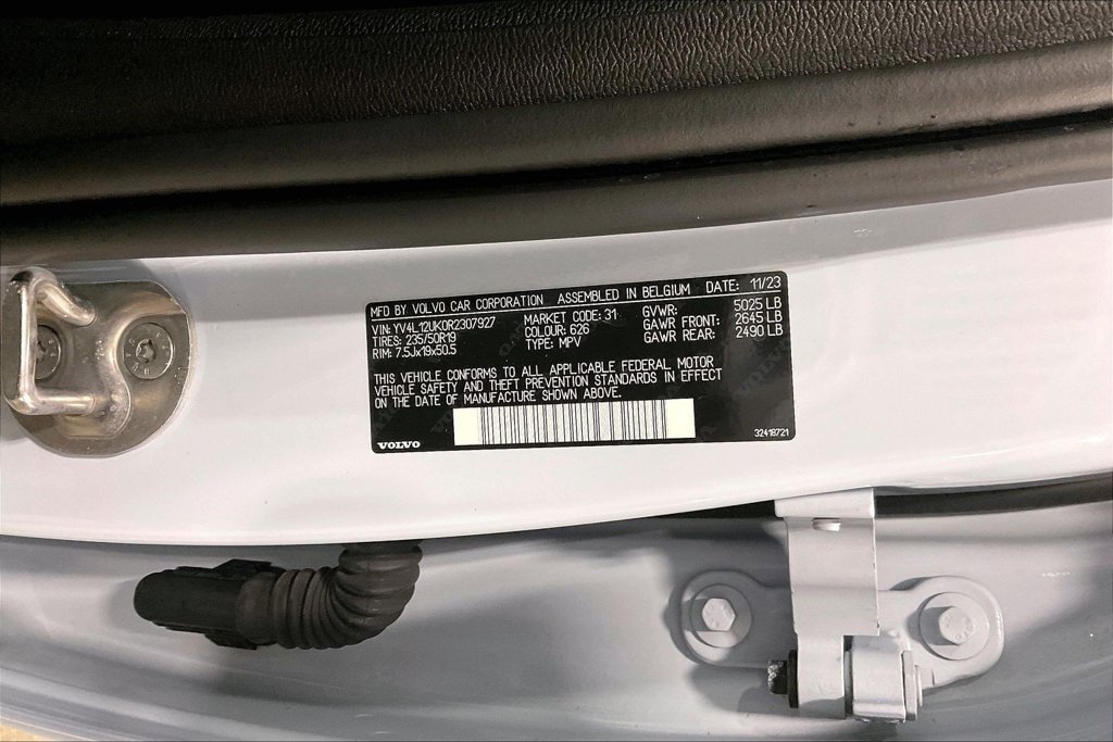 Certified 2024 Volvo XC40 B5 Core AWD/4WD image 20