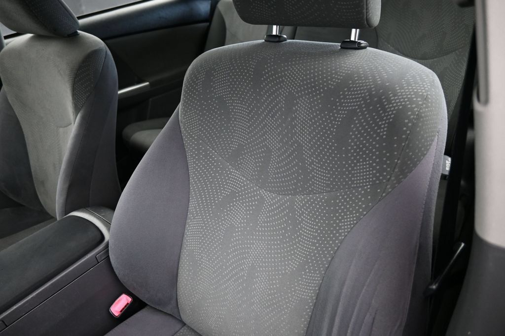 Used 2012 Toyota Prius V Two FWD image 17