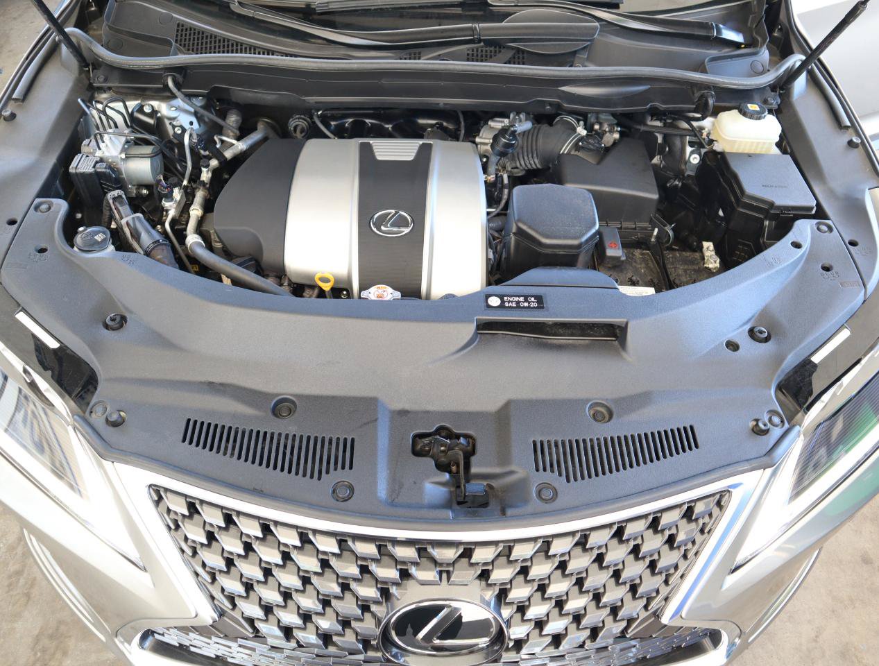 Used 2021 Lexus RX 350L Luxury w/ Accessory Package AWD/4WD image 12