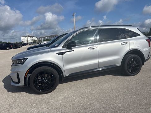 Used 2021 Kia Sorento SX AWD/4WD image 9