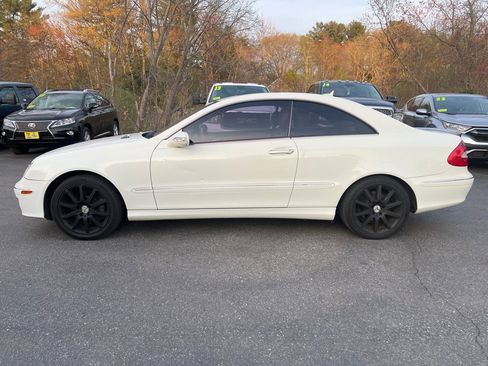 Used 2007 Mercedes-Benz CLK 350 Coupe image 3