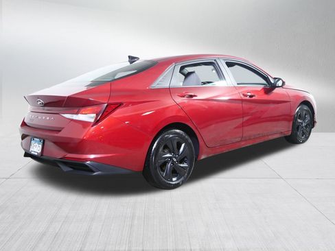 Used 2023 Hyundai Elantra SEL image 7