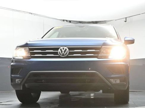 Used 2020 Volkswagen Tiguan SEL FWD image 36