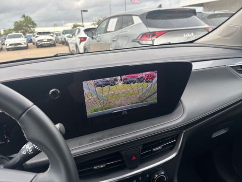 Used 2025 Buick Encore GX Preferred image 22