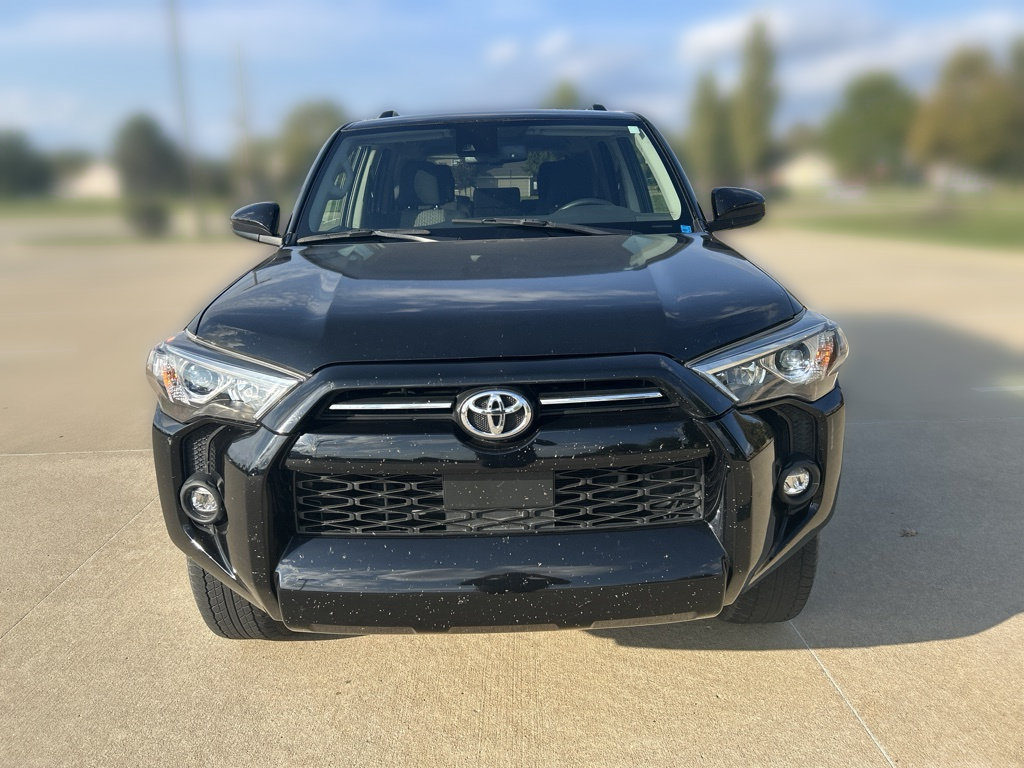 Used 2024 Toyota 4Runner SR5 AWD/4WD image 2