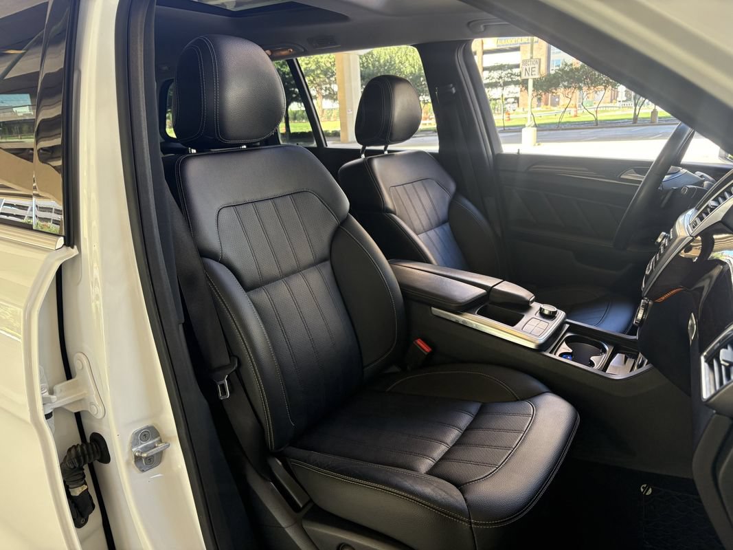 Used 2015 Mercedes-Benz GL 450 4MATIC image 32