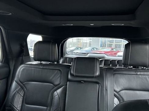 Used 2018 Ford Explorer Platinum image 20