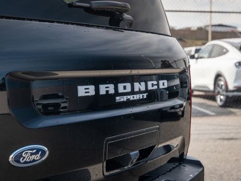 Used 2024 Ford Bronco Sport Outer Banks w/ Tech Package image 14