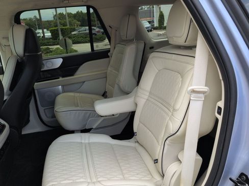 Used 2021 Lincoln Navigator Black Label w/ Cargo Convenience Package AWD/4WD image 15