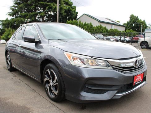 Used 2017 Honda Accord LX image 7
