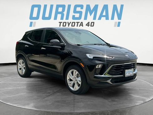 Used 2025 Buick Encore GX Preferred AWD/4WD image 1