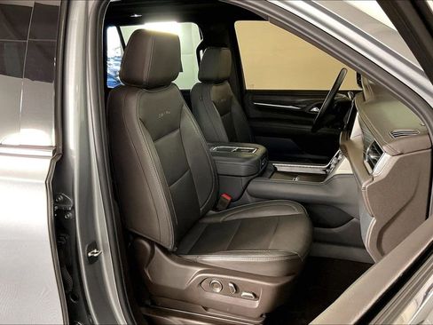 Used 2023 GMC Yukon Denali image 10