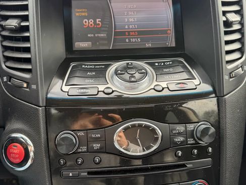 Used 2017 INFINITI QX70 3.7 image 14