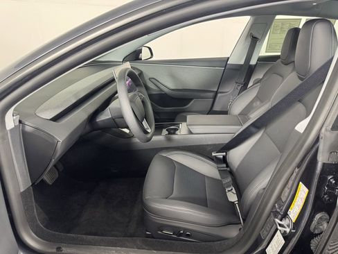 Used 2025 Tesla Model 3 Long Range image 8