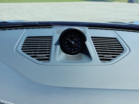 Certified 2025 Porsche 911 Carrera RWD image 25