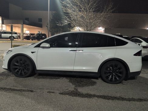 Used 2022 Tesla Model X Long Range image 4