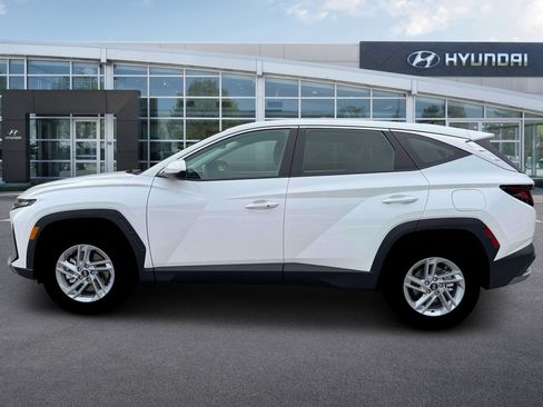 New 2026 Hyundai Tucson SE image 3