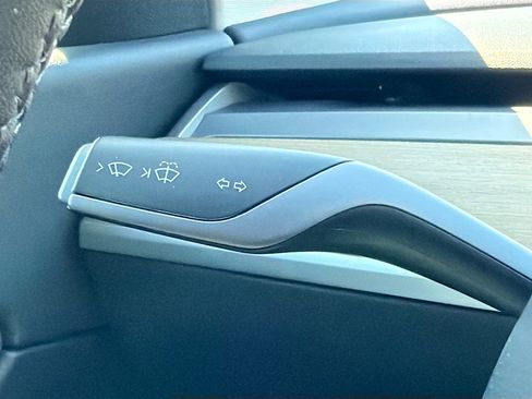 Used 2021 Tesla Model Y Performance image 35