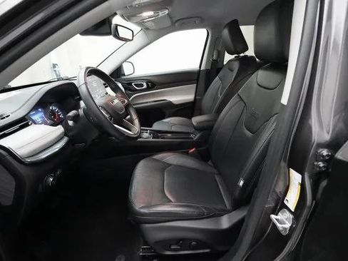 Certified 2022 Jeep Compass Limited image 7