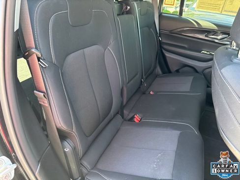 Used 2023 Jeep Grand Cherokee Laredo AWD/4WD image 42