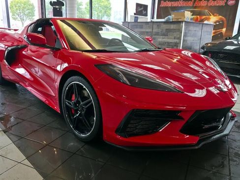 Used 2020 Chevrolet Corvette Stingray Coupe w/ Z51 Performance Package image 4