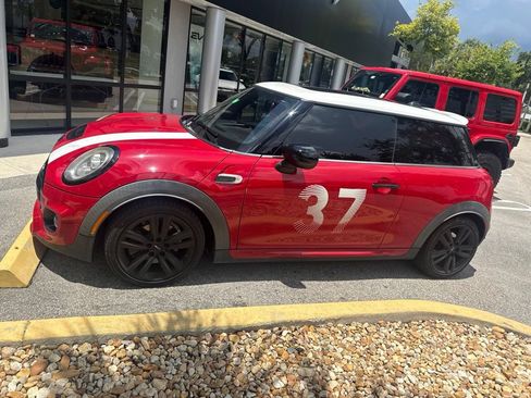 Used 2021 MINI Cooper S w/ 6.5" Touchscreen Package FWD image 2