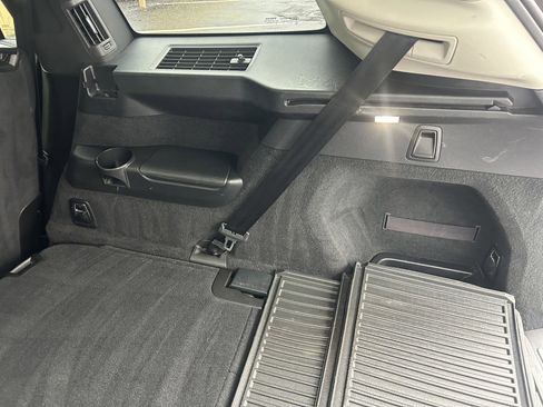 Used 2016 Volvo XC90 T6 Momentum w/ Momentum Plus Package image 25