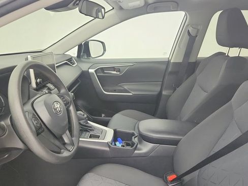 Used 2025 Toyota RAV4 XLE AWD/4WD image 14