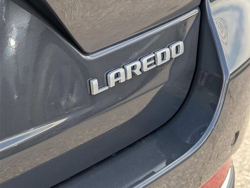 New 2025 Jeep Grand Cherokee Laredo image 8