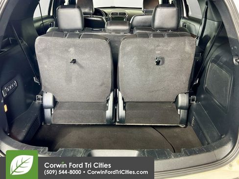 Used 2018 Ford Explorer Limited image 14