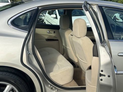 Used 2009 Buick LaCrosse CX FWD image 13