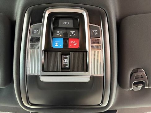 New 2026 RAM 2500 Laramie AWD/4WD image 28