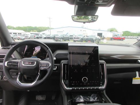 New 2026 GMC Yukon XL Elevation AWD/4WD image 16