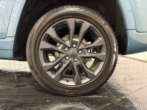 Used 2026 Jeep Grand Cherokee Limited AWD/4WD image 7
