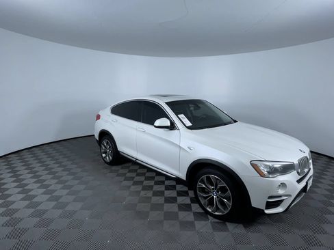 Used 2016 BMW X4 xDrive28i AWD/4WD image 2