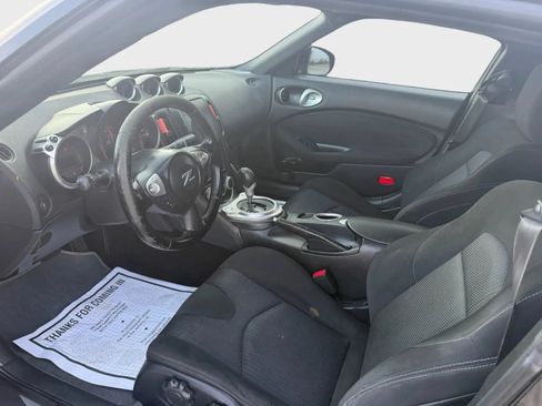 Used 2015 Nissan 370Z Coupe RWD image 13