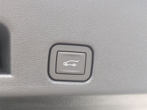 New 2026 Chevrolet Traverse LT w/ Enhanced Driving Package image 14